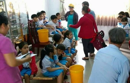 Nhiều học sinh mầm non, tiểu học nghi bị ngộ độc thực phẩm