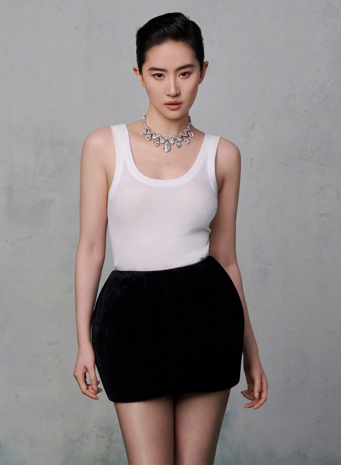 Lưu Diệc Phi phá quan niệm 'gầy mới đẹp'