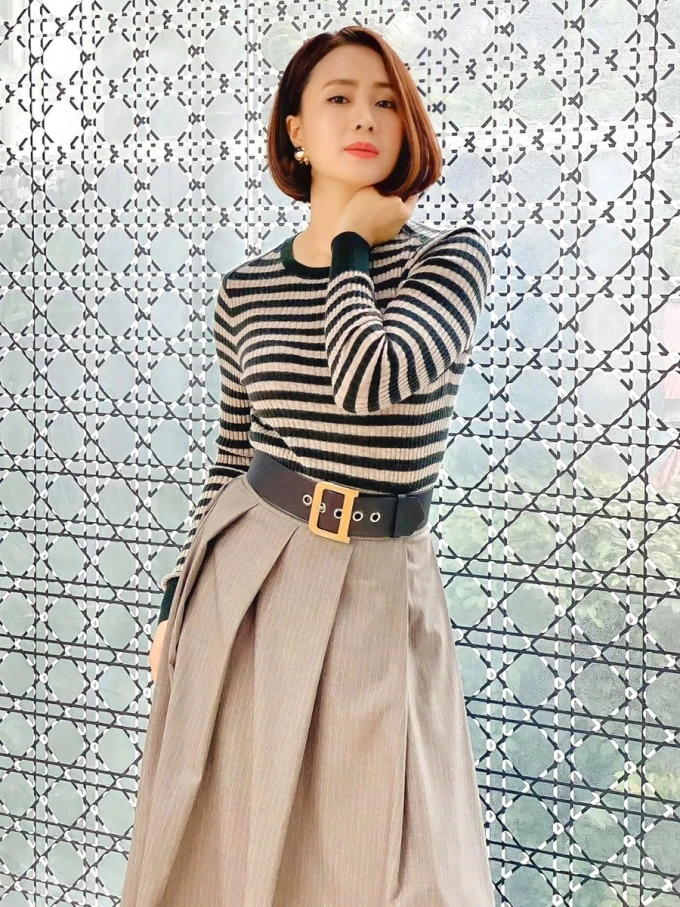 Phong cách tuổi 39 của Hồng Diễm