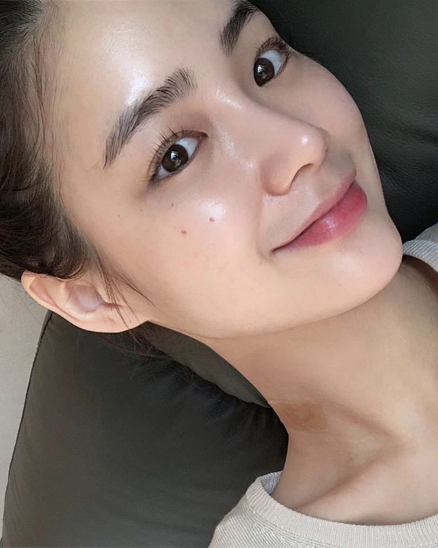 Tôi mến lắm mới nhắc bạn: Manifest da đẹp còn lâu hơn dùng thứ này, "bơm đầy" nếp nhăn sợ gì già- Ảnh 2.