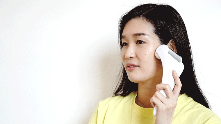Thử nghiệm 3 loại thanh lăn làm thon mặt nổi tiếng: Nhận xét chân thật từ cô gái này