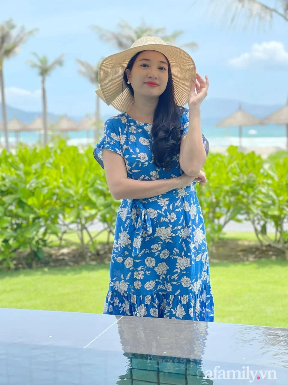 Nữ MC bị chê "già như chị chồng" sau khi sinh con, quyết tâm giảm 21kg bằng cách loại bỏ 2 món khỏi thực đơn. Đẻ xong lại đẹp