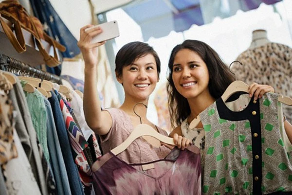 Vở kịch của kẻ chồng phản bội và người bạn lừa dối tình yêu