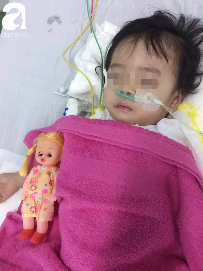 Bé gái 13 tháng tuổi bị chấn thương sọ não tại nhà trẻ tư: Cô giáo tự xưng "mẹ" và từ chối đưa bé đến bệnh viện, tình trạng nguy kịch. khoa cấp cứu