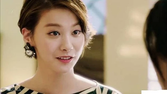 Nấu cơm xong, gọi chồng xuống ăn, em bất ngờ khi chứng kiến cảnh tượng này. bố mẹ chồng