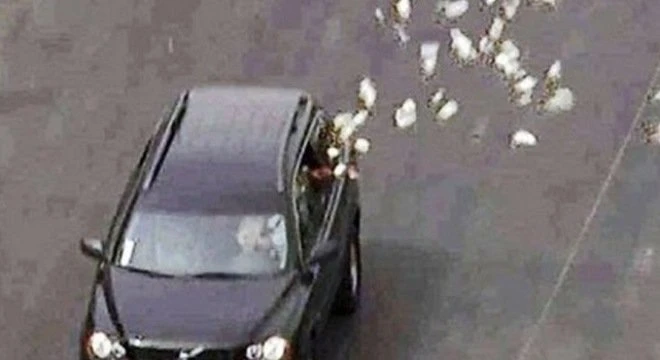 Đại gia chi hàng tỷ đồng rải tiền dài hơn 3km để cầu may mắn sài gòn