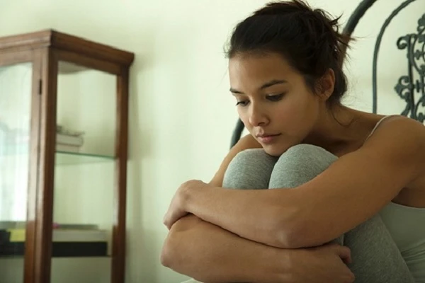 Ghé nhà thông gia chăm sóc con gái ở cữ, mẹ tôi không được ngủ ngon giữa đêm, tôi thương mẹ nhưng lại bị cho là ích kỷ. Chuyện vợ chồng