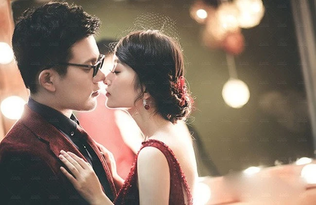 Tiêu đề mới: "Hành trình khám phá tình yêu: Cô vợ biến đổi "chuyện ấy" nhờ phát hiện đặc biệt" lột xác chuyện ấy
