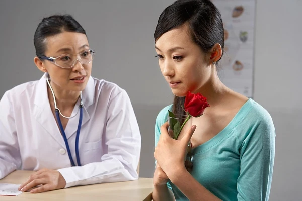 Cười ngả nghiêng với câu chuyện "bà đẻ" kiện bác sĩ hạnh phúc