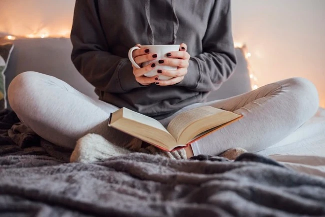 Thực hiện 5 phương pháp đơn giản và miễn phí để có giấc ngủ sâu suốt đêm. giấc ngủ ngon