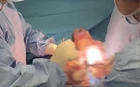 Bé gái 5 tuổi mắc viêm vùng kín kéo dài, kháng lại tất cả các loại kháng sinh thông thường. kháng kháng sinh