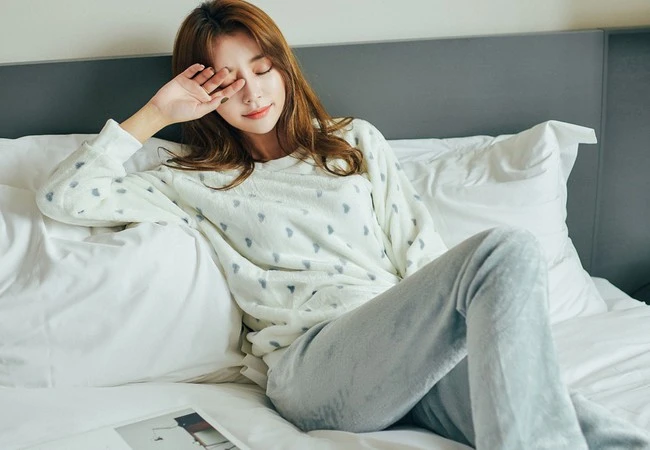 "Những thói quen khi ngủ có thể gây hại cho sức khỏe - Hãy từ bỏ ngay!" nguy hại sức khỏe