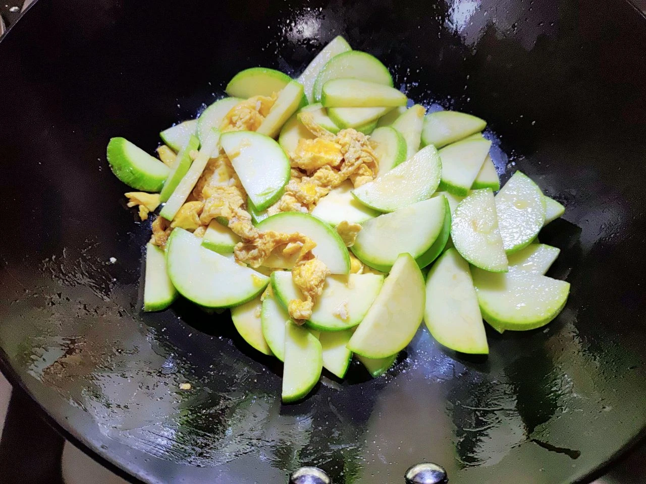 Gợi ý 8 món ăn mùa hè ngon miệng, dễ làm giúp thanh lọc cơ thể hiệu quả. Món ăn thải độc