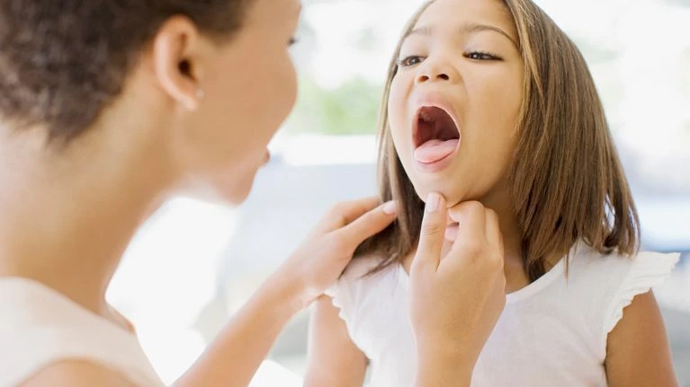 Dấu hiệu phục hồi sau bệnh tay chân miệng và hướng dẫn chăm sóc trẻ sau khi khỏi bệnh. sức khỏe trẻ em