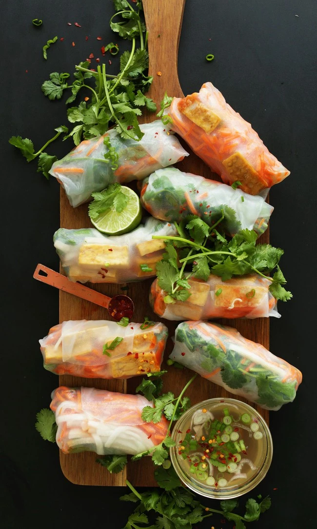 Bữa tối muộn không lo tăng cân với món cuốn hấp dẫn bất ngờ này! món ăn giảm cân