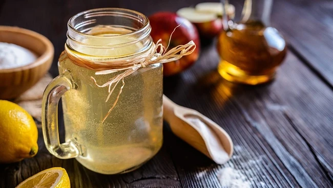 4 sự thay đổi của cơ thể khi tiêu thụ giấm táo thường xuyên: 2 lợi ích và 2 tác hại mà ai cũng cần lưu ý. tác dụng phụ của giấm táo